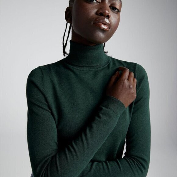 NWT Forest Moss Green Turtleneck Sweater - Picture 1 of 2